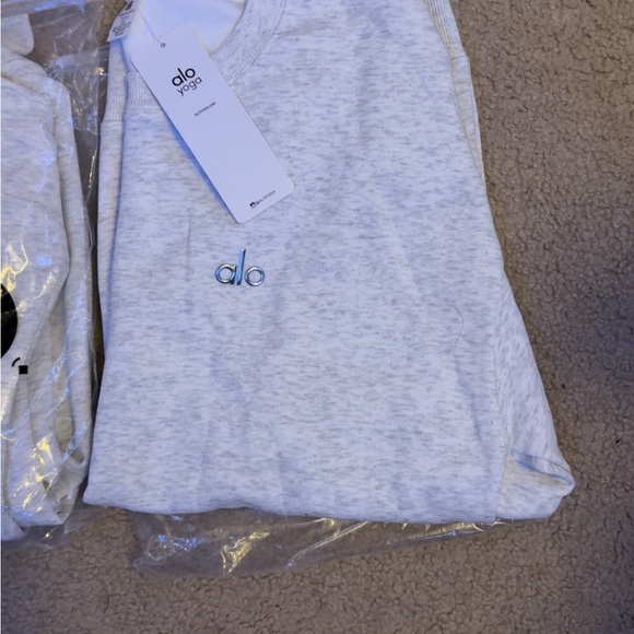 ALO Yoga Brown Crewneck Sweater - Picture 8 of 10